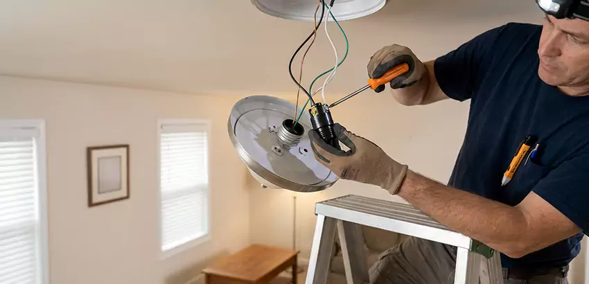Outdoor and Landscape Light Socket Replacement in Malden